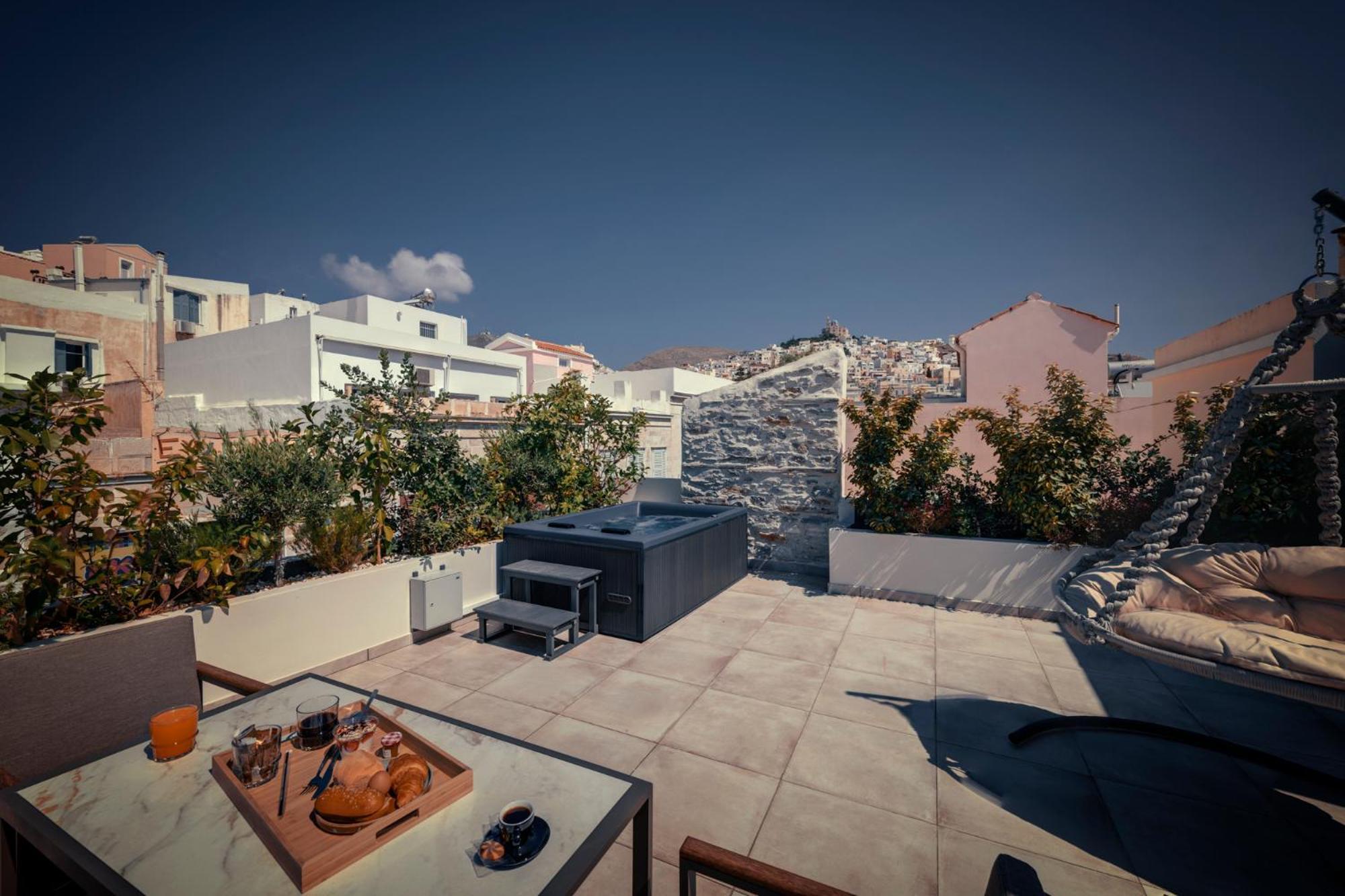إرموبولّي Ninemian Suites Syros المظهر الخارجي الصورة