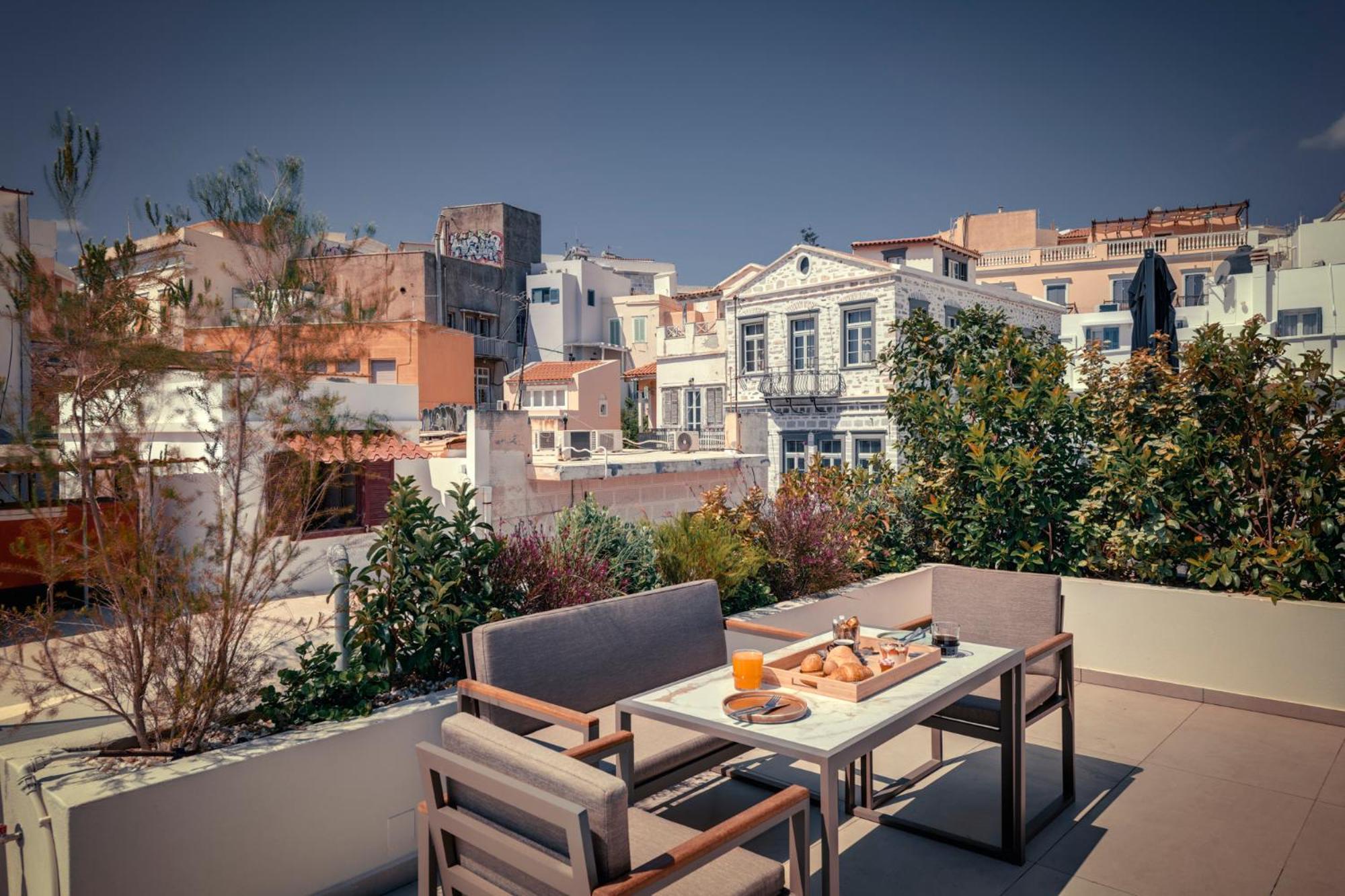 إرموبولّي Ninemian Suites Syros المظهر الخارجي الصورة