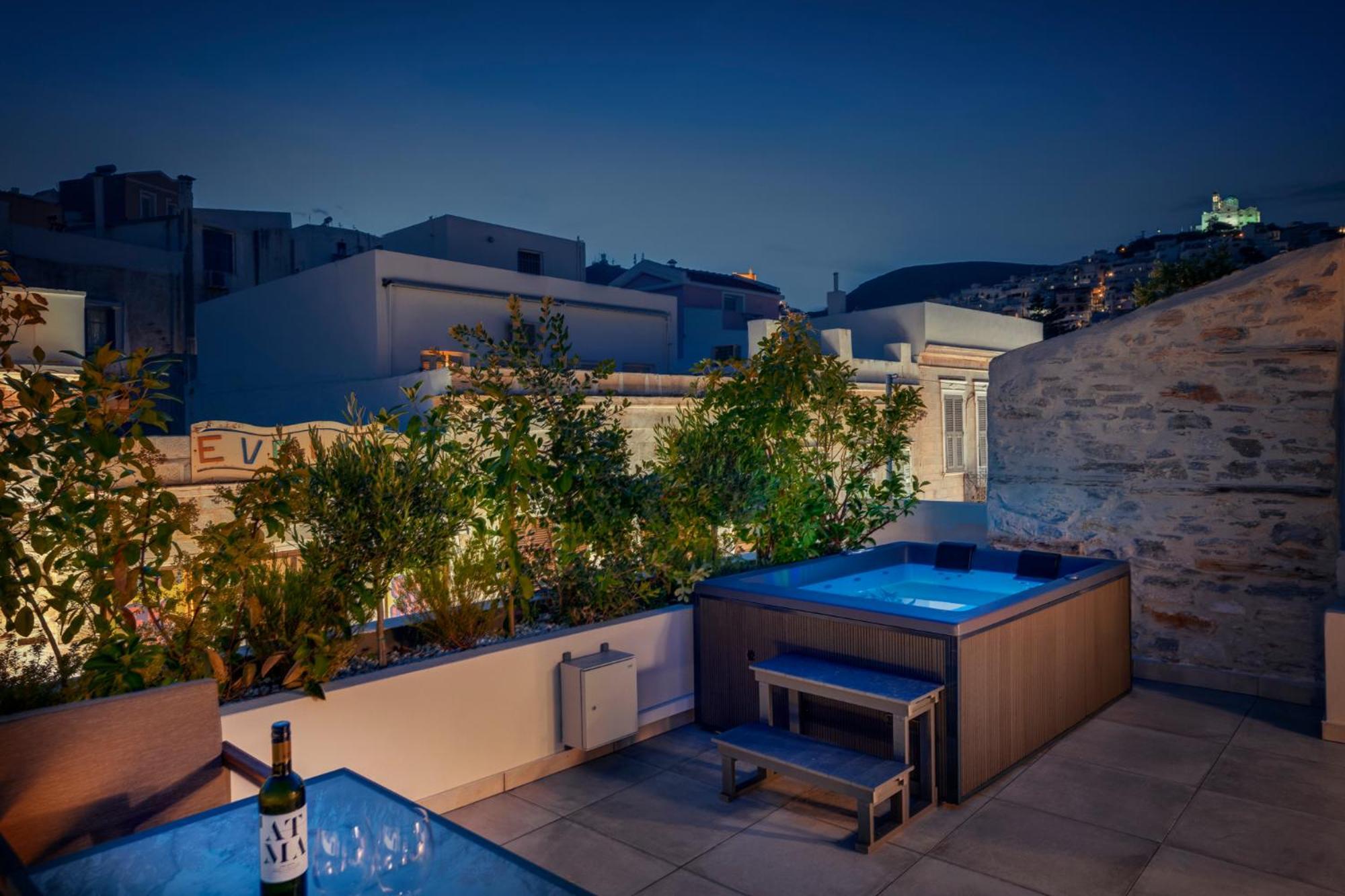 إرموبولّي Ninemian Suites Syros المظهر الخارجي الصورة